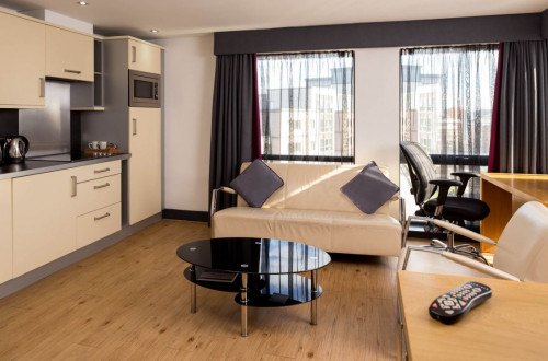Leeds City West - Gallery - 13