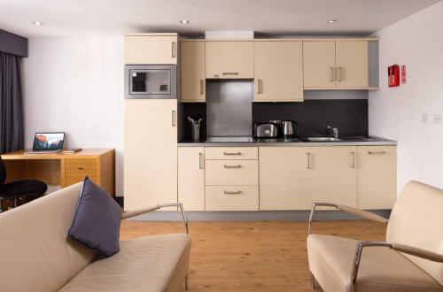 Leeds City West - Gallery - 12