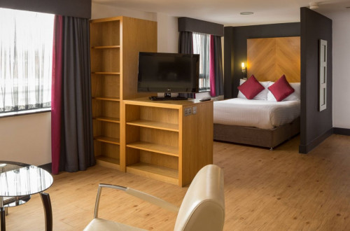 Leeds City West @Roomzzz