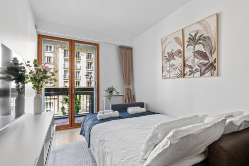Suite Guersant: Luxury Parisian Apartment