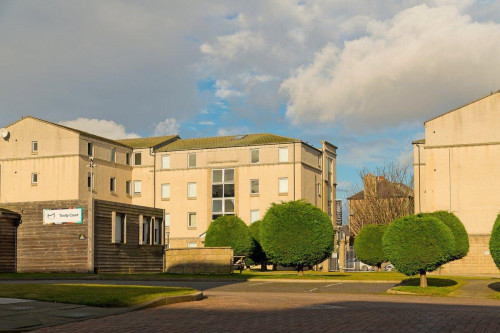Trinity Court - Gallery - 175