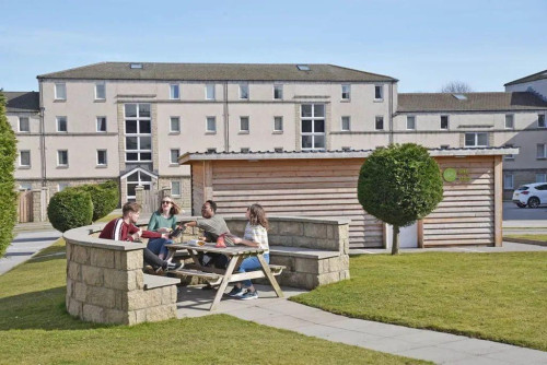 Trinity Court - Gallery - 154