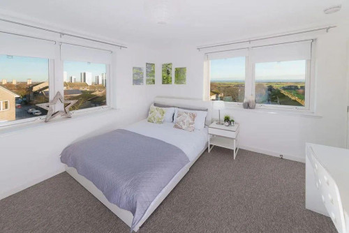 Trinity Court - Gallery - 206