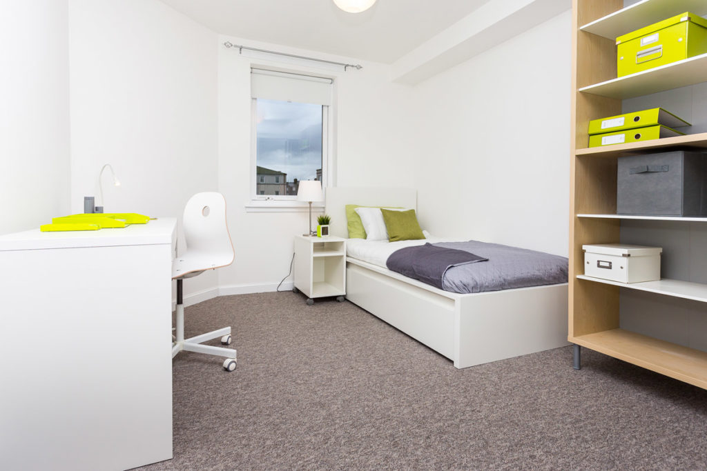 Premium - 3 Bed Flat - 17
