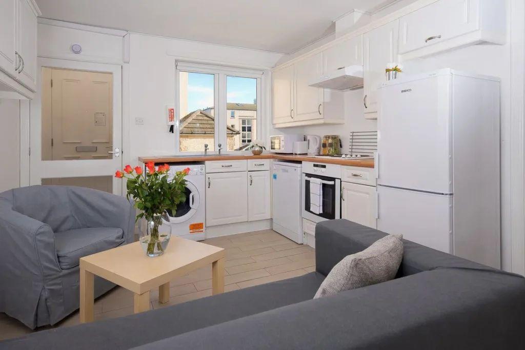 Premium - 3 Bed Flat - 30
