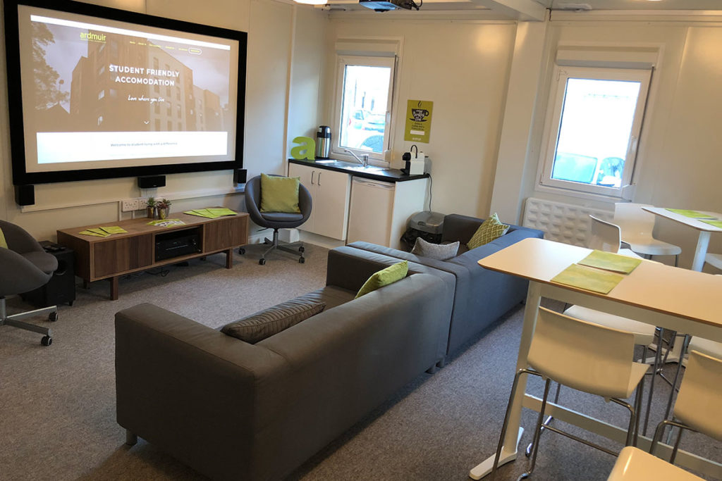 Premium - 3 Bed Flat - 13