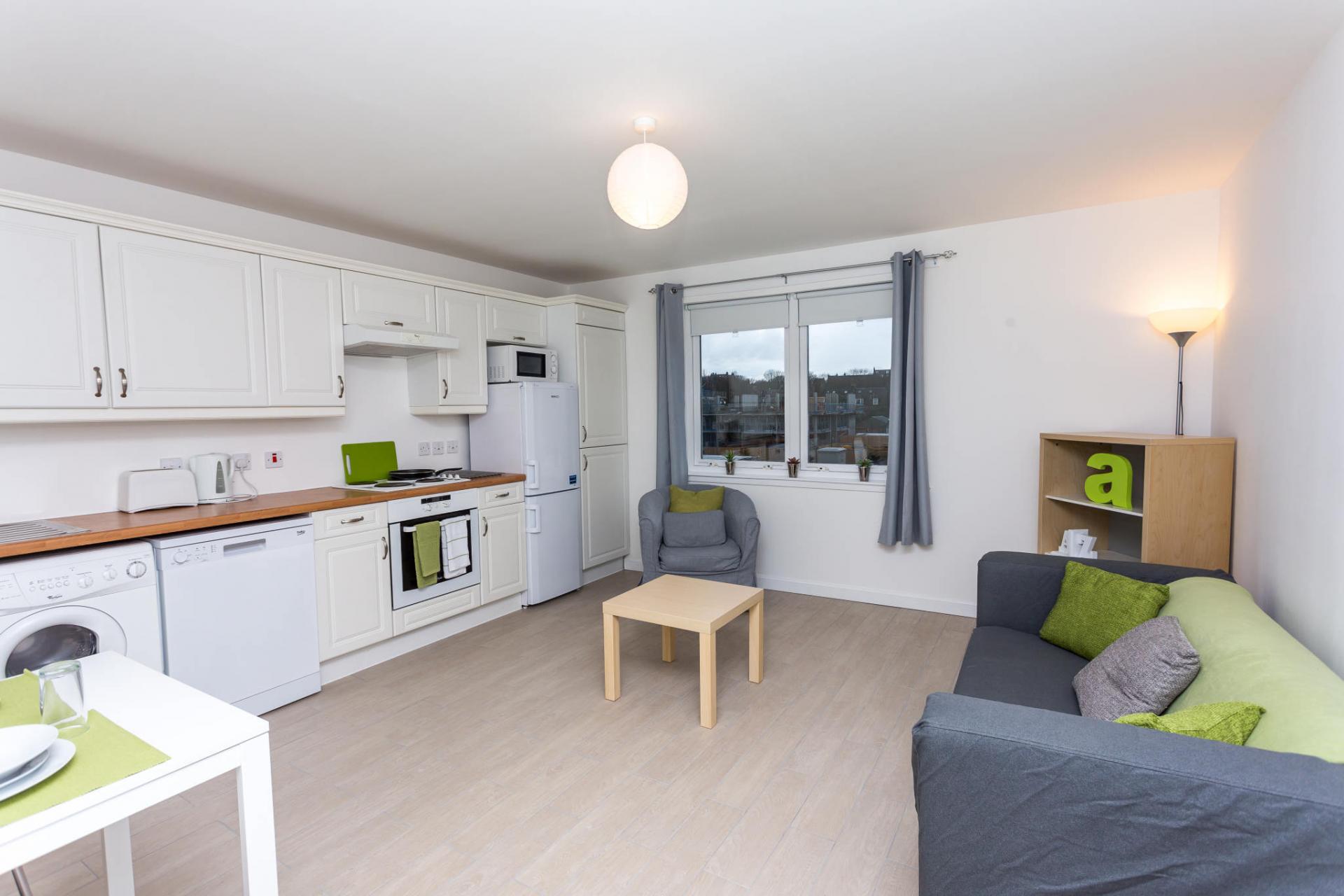 Premium - 3 Bed Flat - 15