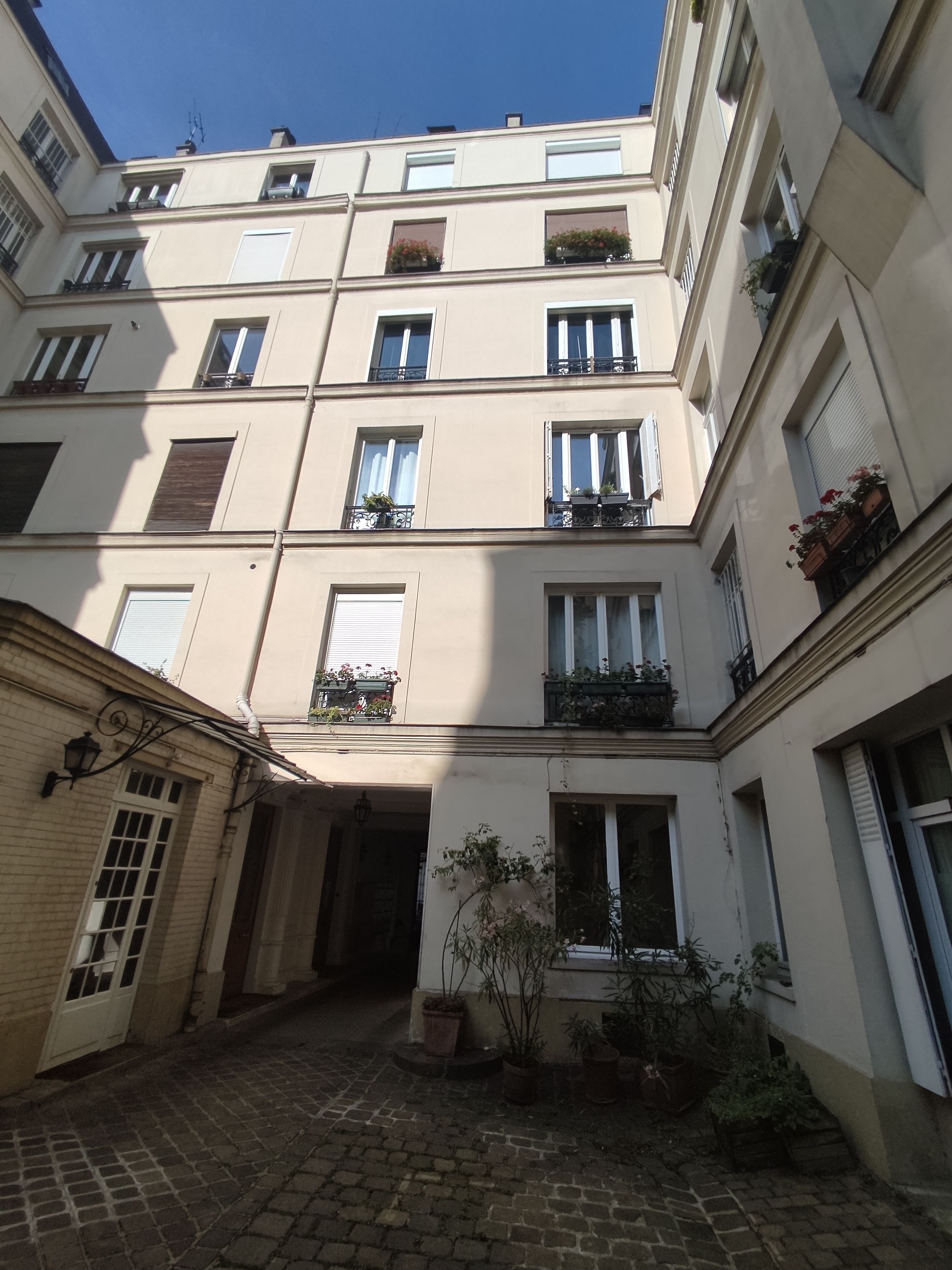  Micro Studio In The Heart Of Paris  -  Micro studio in the heart of Paris  - Gallery -  6