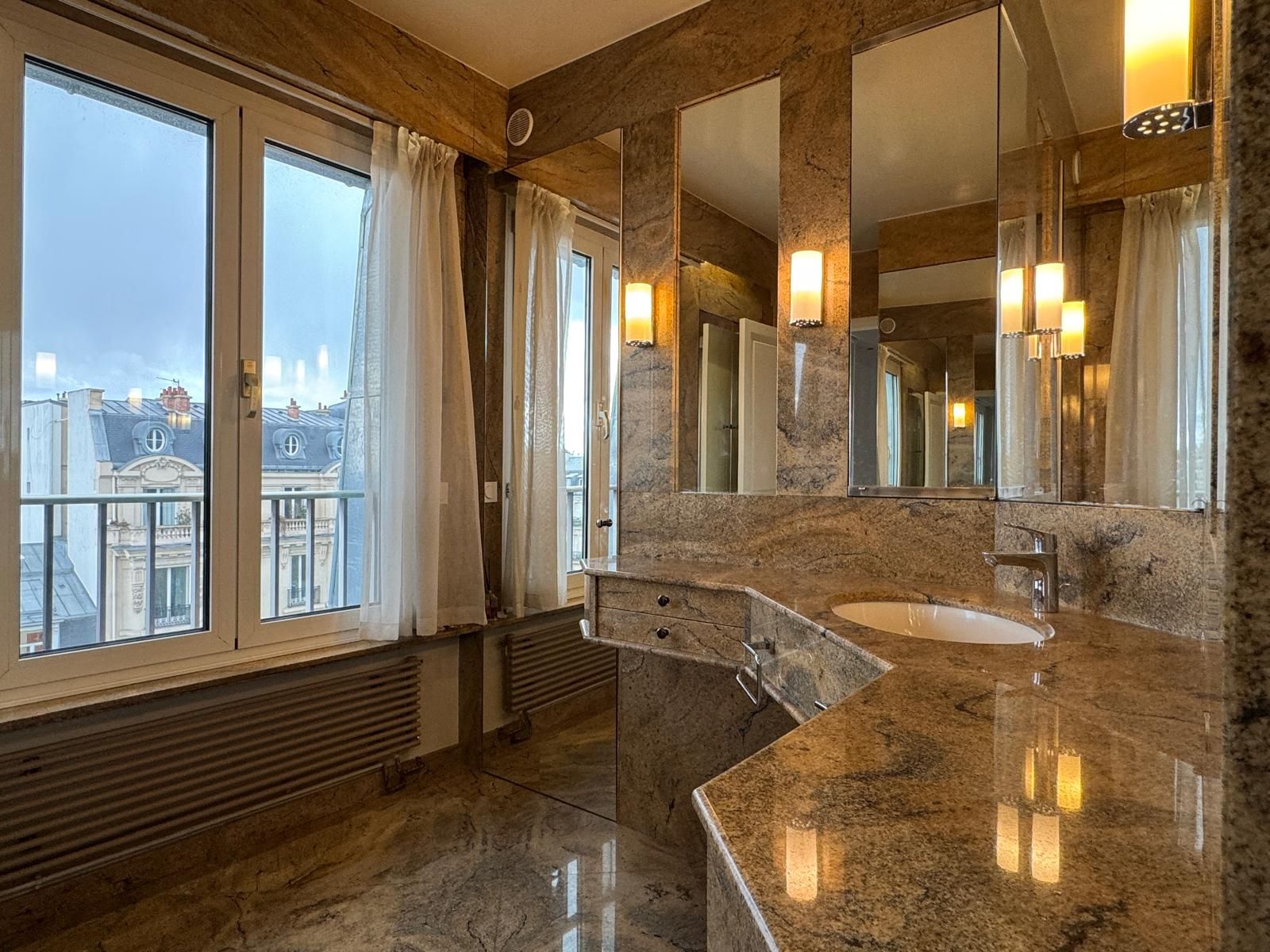  Exceptional Duplex With Terrace And Eiffel Tower View  -  Exceptional duplex with terrace and Eiffel Tower view  - Gallery -  5