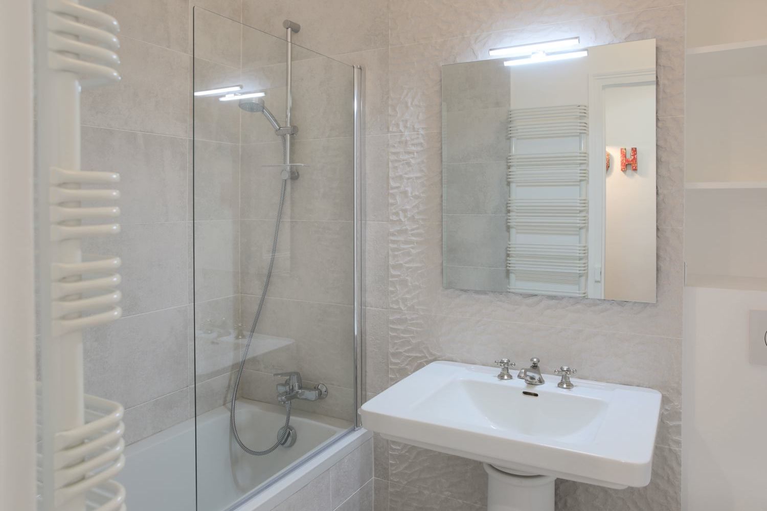  Beautiful Flat With Private Garden In The Heart Of Paris  -  Beautiful flat with private garden in the heart of Paris  - Gallery -  7