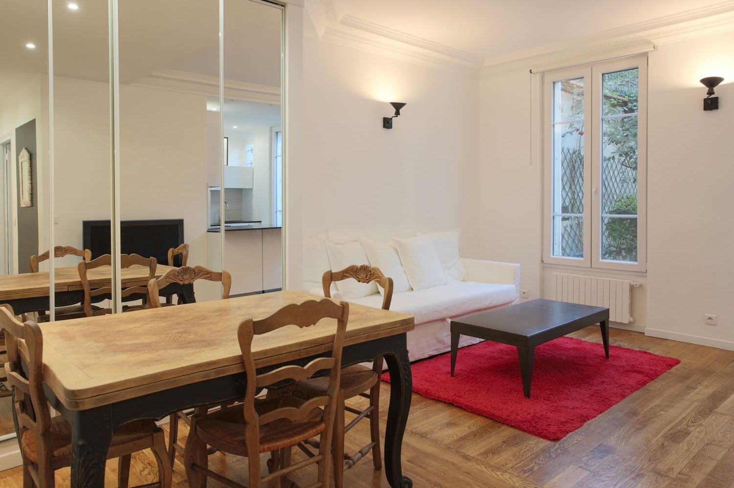  Beautiful Flat With Private Garden In The Heart Of Paris  -  Beautiful flat with private garden in the heart of Paris  - Gallery -  2