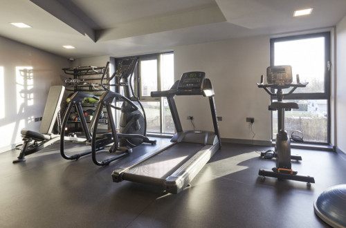 York City @Roomzzz - On-site Facilities