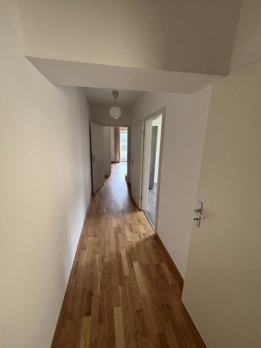 Modern Living with an Artistic Touch – Newly Renovated Apartment in Flingern  - Gallery -  5