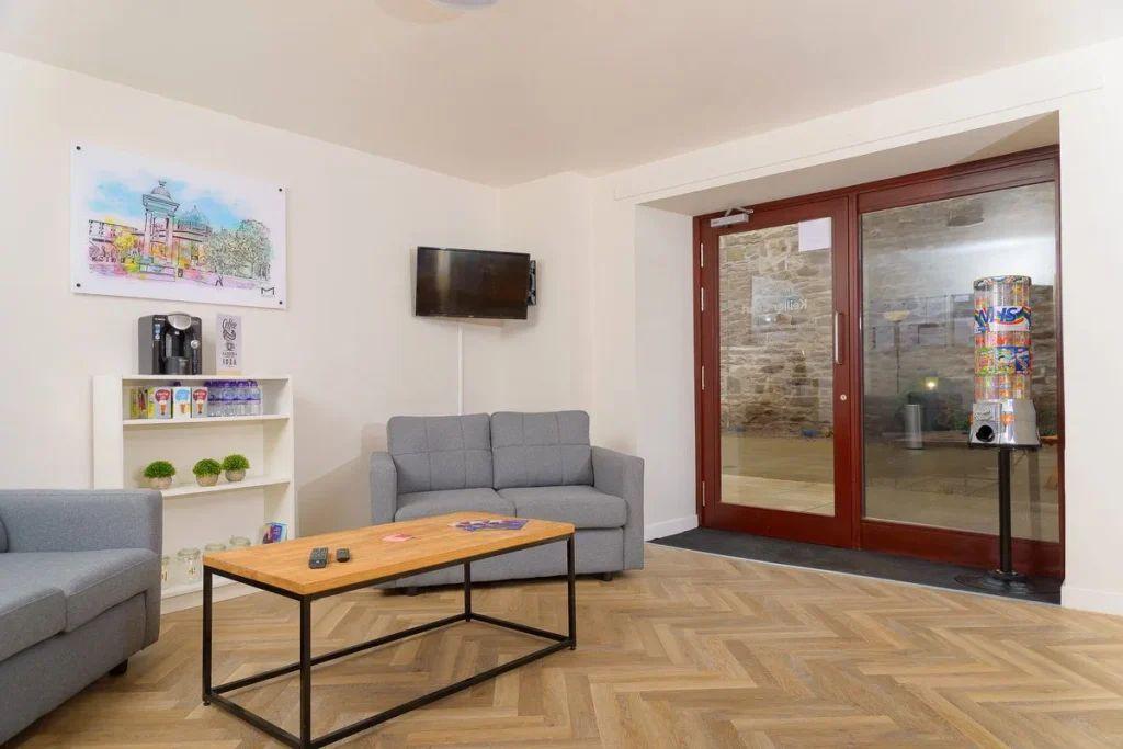Double Bed Flat - 16