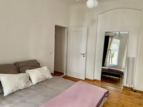 Relocation-Ready 2 bedrooms in Prenzlauer Berg | Anmeldung + WiFi | Dog-Friendly