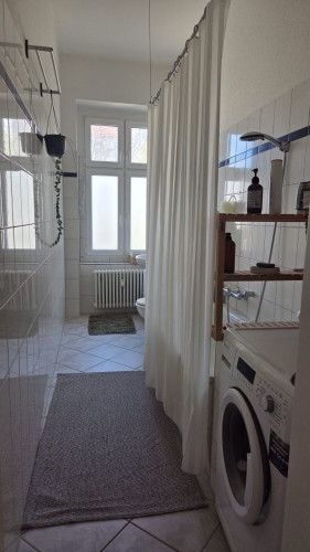 Fully furnished and comfortable 1-bedroom apartment with 60 m² in a great Friedrichshain location