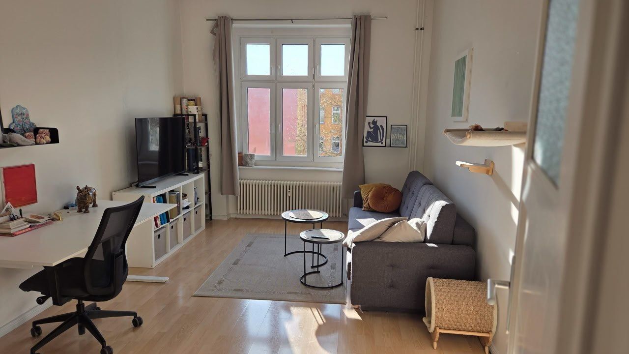  Fully Furnished And Comfortable 1-Bedroom Apartment With 60 M² In A Great Friedrichshain Location  -  Fully furnished and comfortable 1-bedroom apartment with 60 m² in a great Friedrichshain location  - Gallery -  3