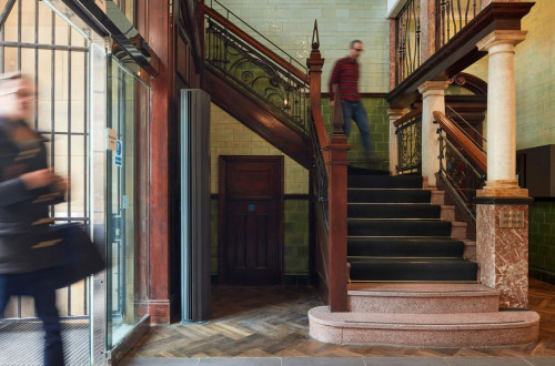Manchester Corn Exchange @Roomzzz