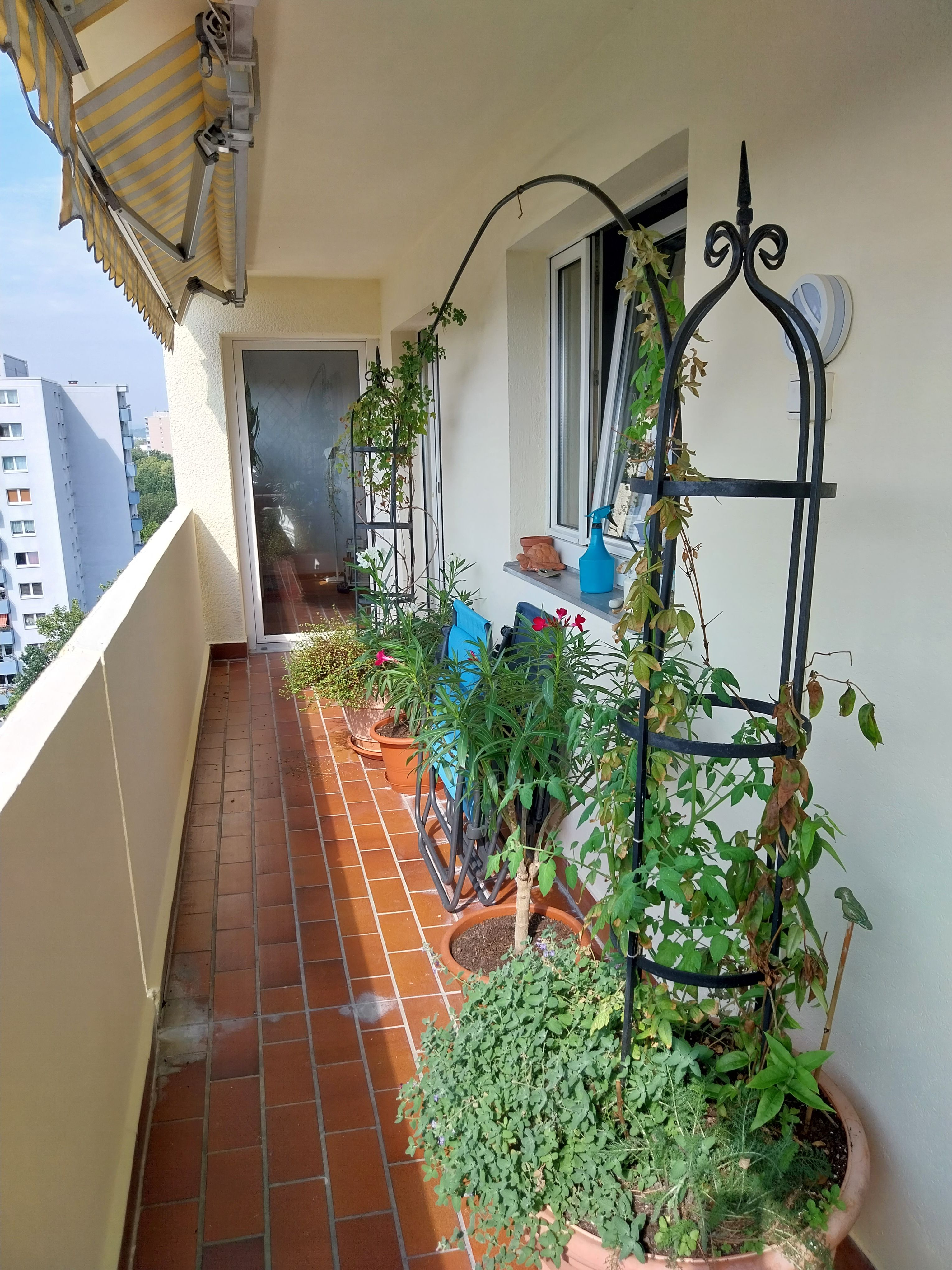 3-Room Apartment With Balcony, Approx. 96 M² - 3-room apartment with balcony, approx. 96 m² - Gallery - 1