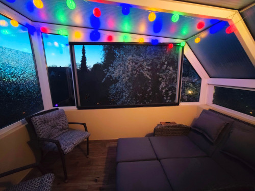 Your New Happy Place: Charming Home with Balcony Lounge & Private Workspace - Gallery - 10