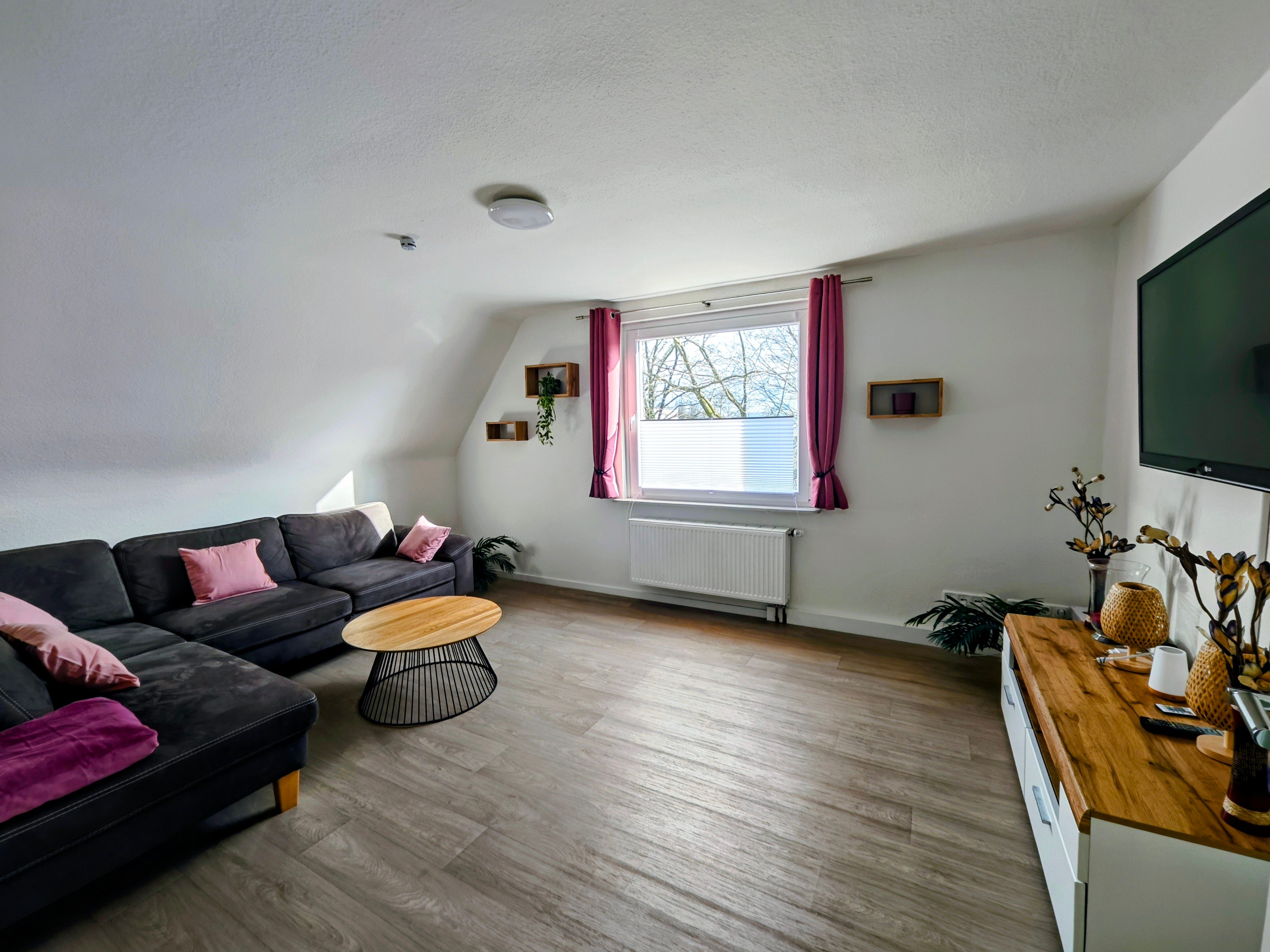 Your New Happy Place: Charming Home With Balcony Lounge & Private Workspace - 31
