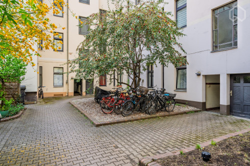 Top Location in Wedding: Stylish 2-Room Flat Next to Subway & City Train (Very close to Ringbahn)