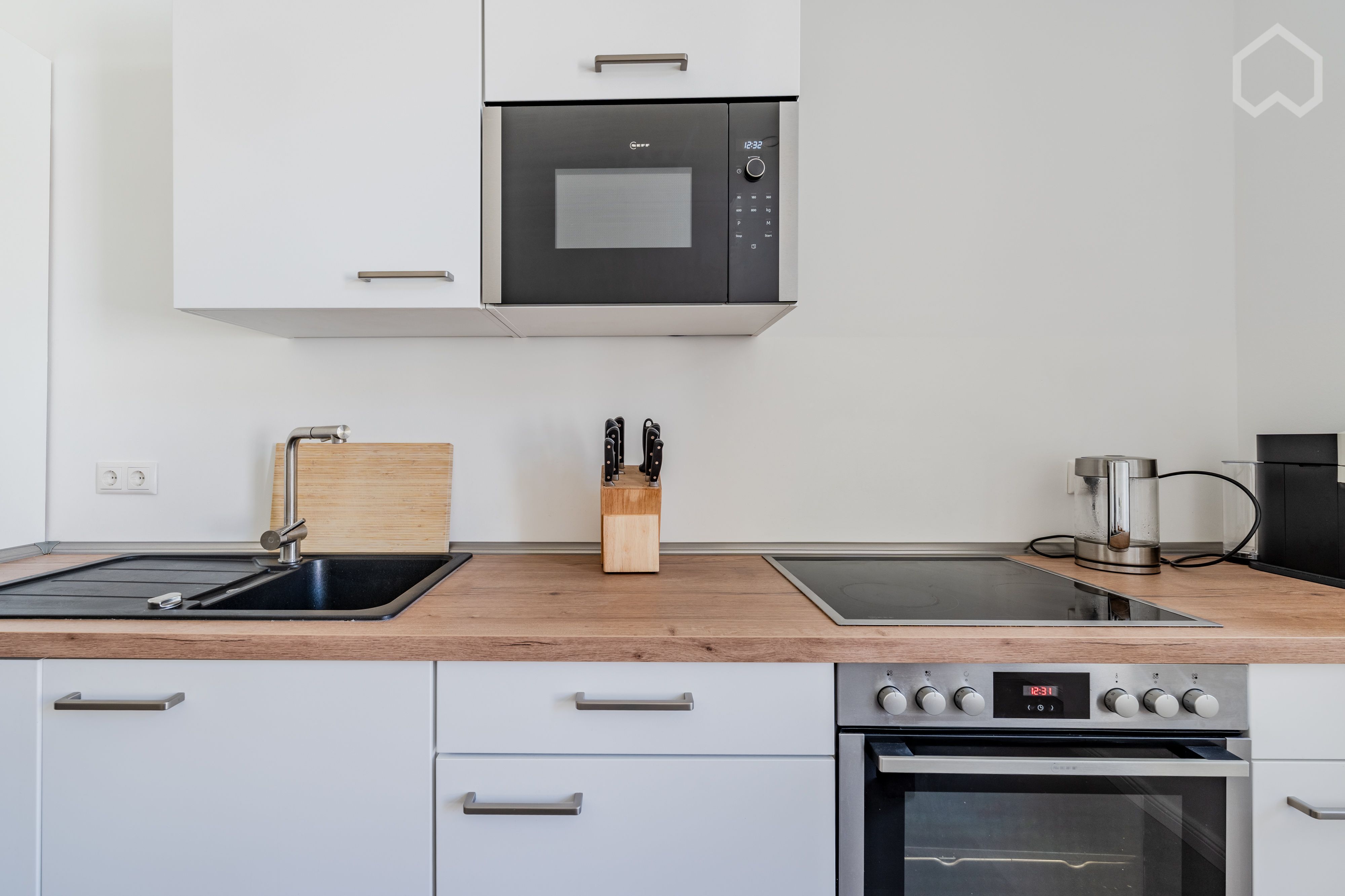  Top Location In Wedding: Stylish 2-Room Flat Next To Subway & City Train (Very Close To Ringbahn)  -  Top Location in Wedding: Stylish 2-Room Flat Next to Subway & City Train (Very close to Ringbahn)  - Gallery -  24