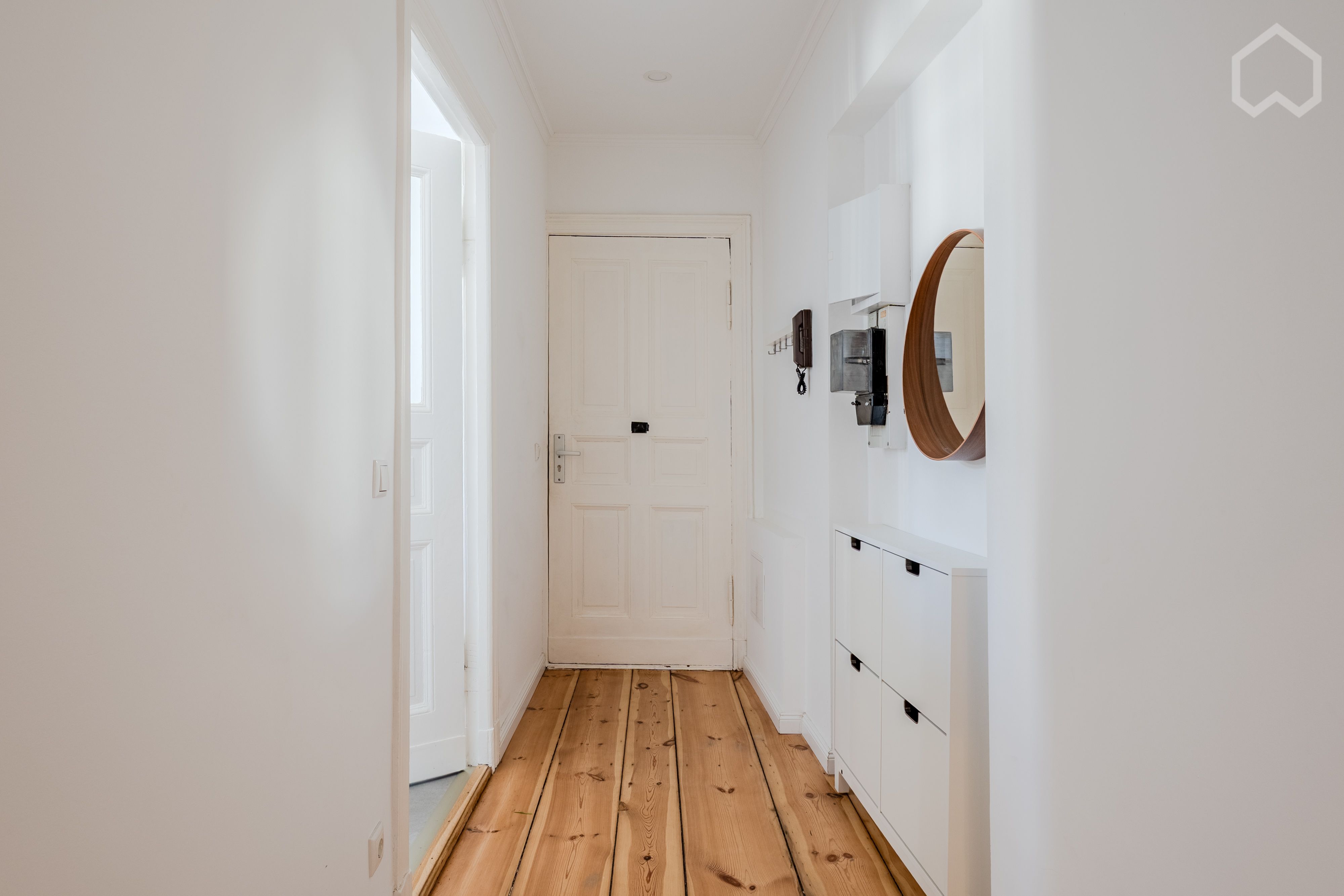  Top Location In Wedding: Stylish 2-Room Flat Next To Subway & City Train (Very Close To Ringbahn)  -  Top Location in Wedding: Stylish 2-Room Flat Next to Subway & City Train (Very close to Ringbahn)  - Gallery -  7