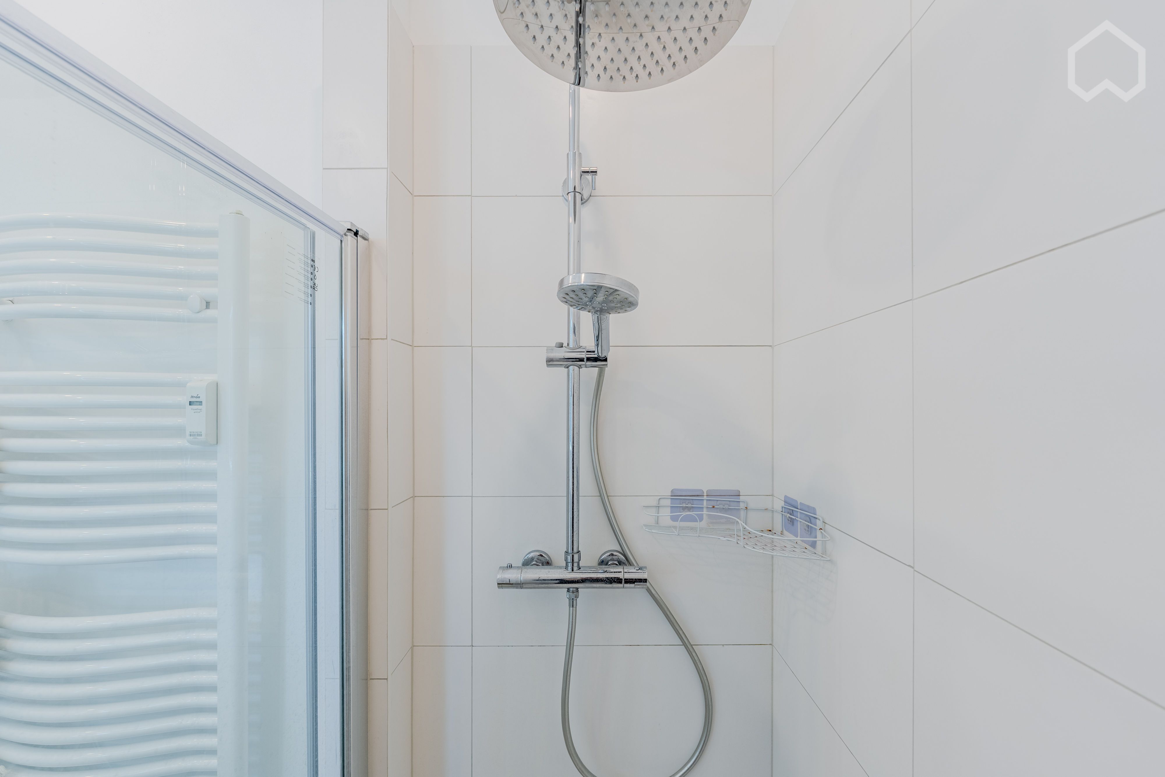  Top Location In Wedding: Stylish 2-Room Flat Next To Subway & City Train (Very Close To Ringbahn)  -  Top Location in Wedding: Stylish 2-Room Flat Next to Subway & City Train (Very close to Ringbahn)  - Gallery -  8