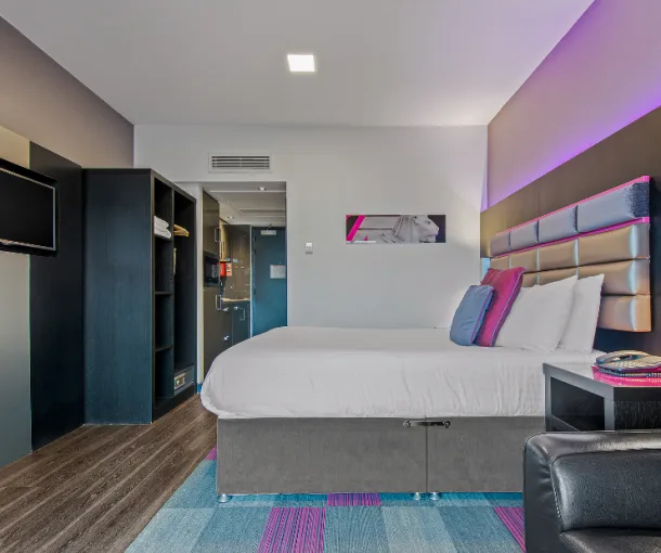 Smart Studio - Nottingham City @Roomzzz - Gallery - 5