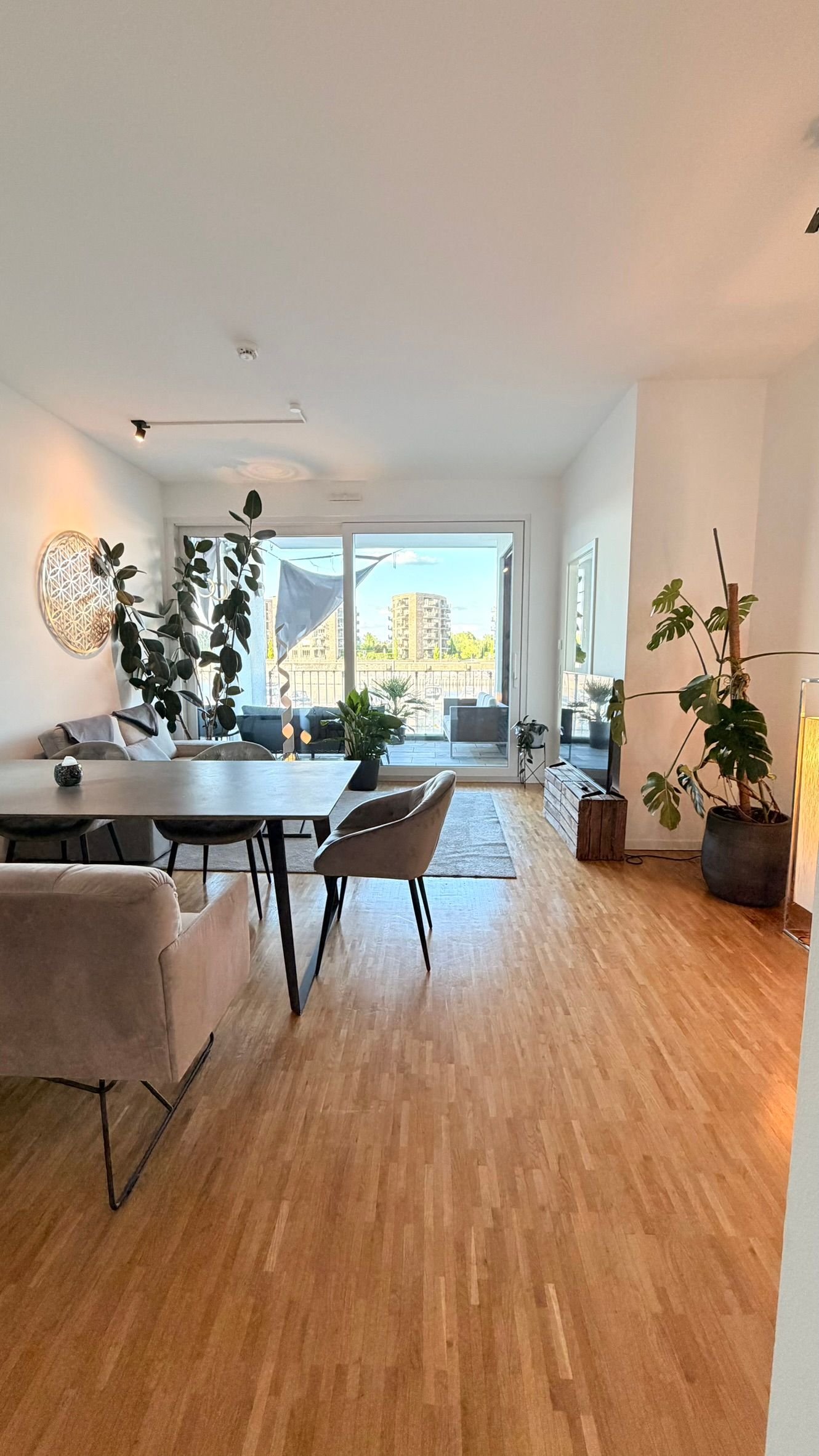  Bright & New Home In The Port Of Mainz  -  Bright & new home in the Port of Mainz  - Gallery -  17