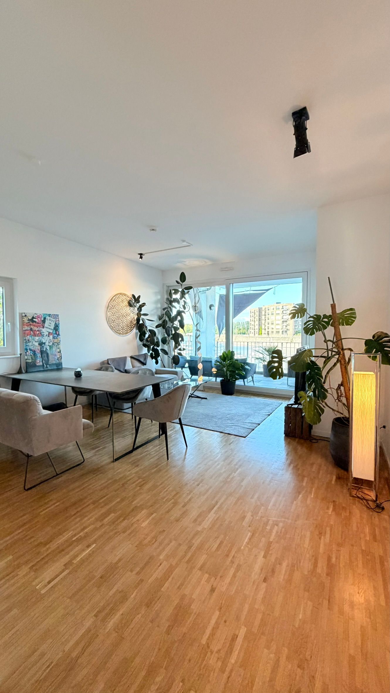  Bright & New Home In The Port Of Mainz  -  Bright & new home in the Port of Mainz  - Gallery -  16