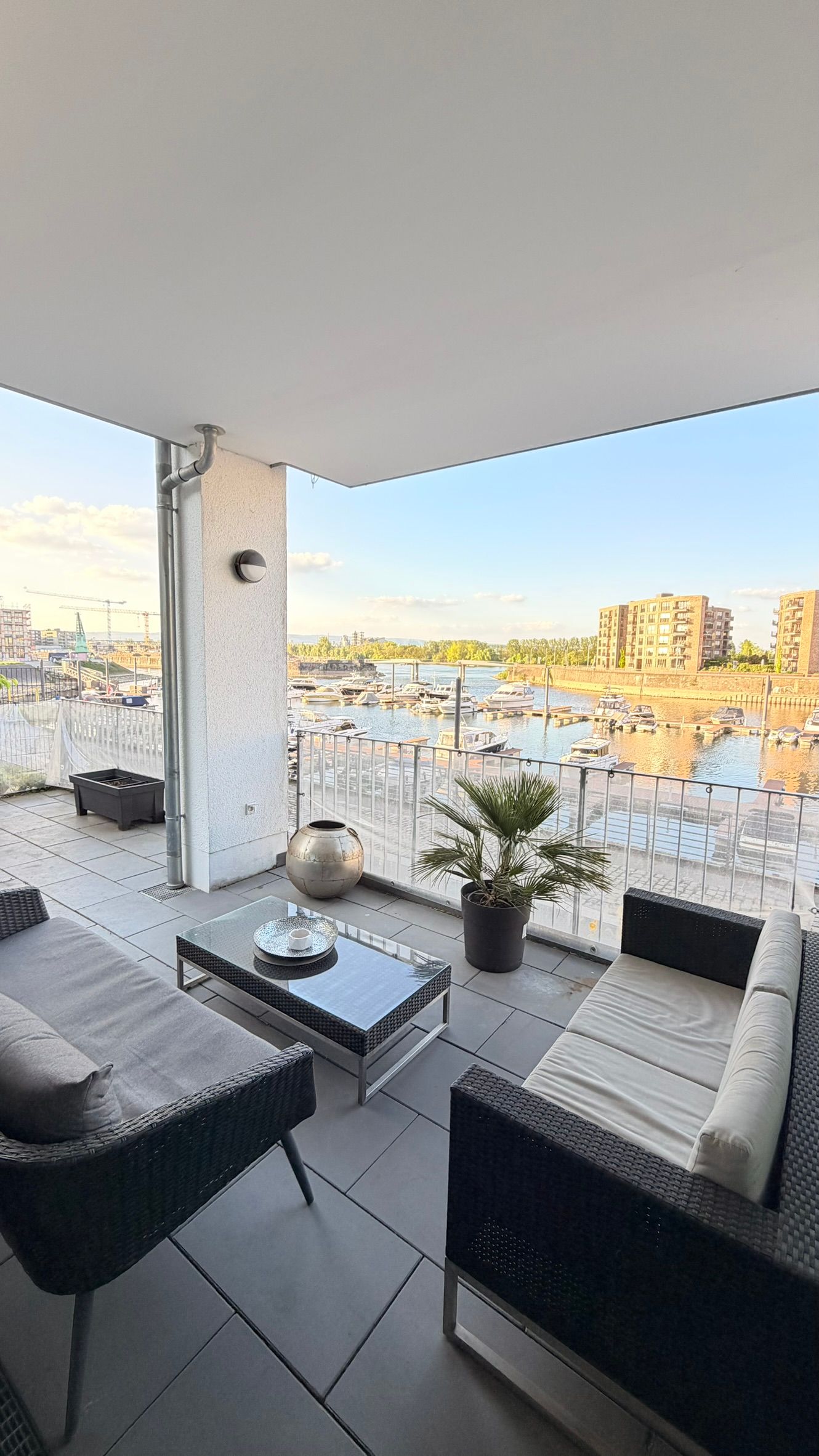  Bright & New Home In The Port Of Mainz  -  Bright & new home in the Port of Mainz  - Gallery -  12