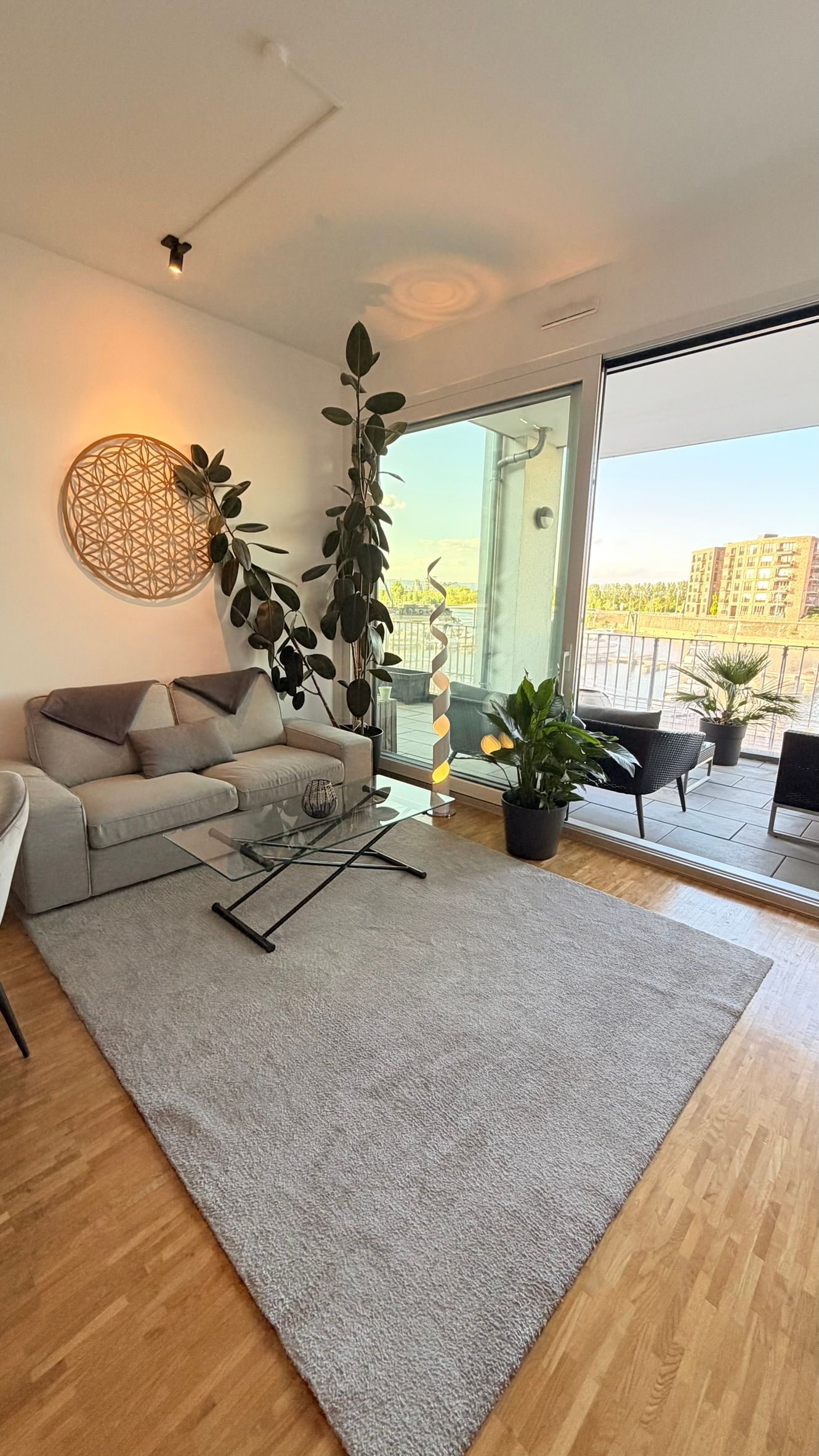  Bright & New Home In The Port Of Mainz  -  Bright & new home in the Port of Mainz  - Gallery -  10