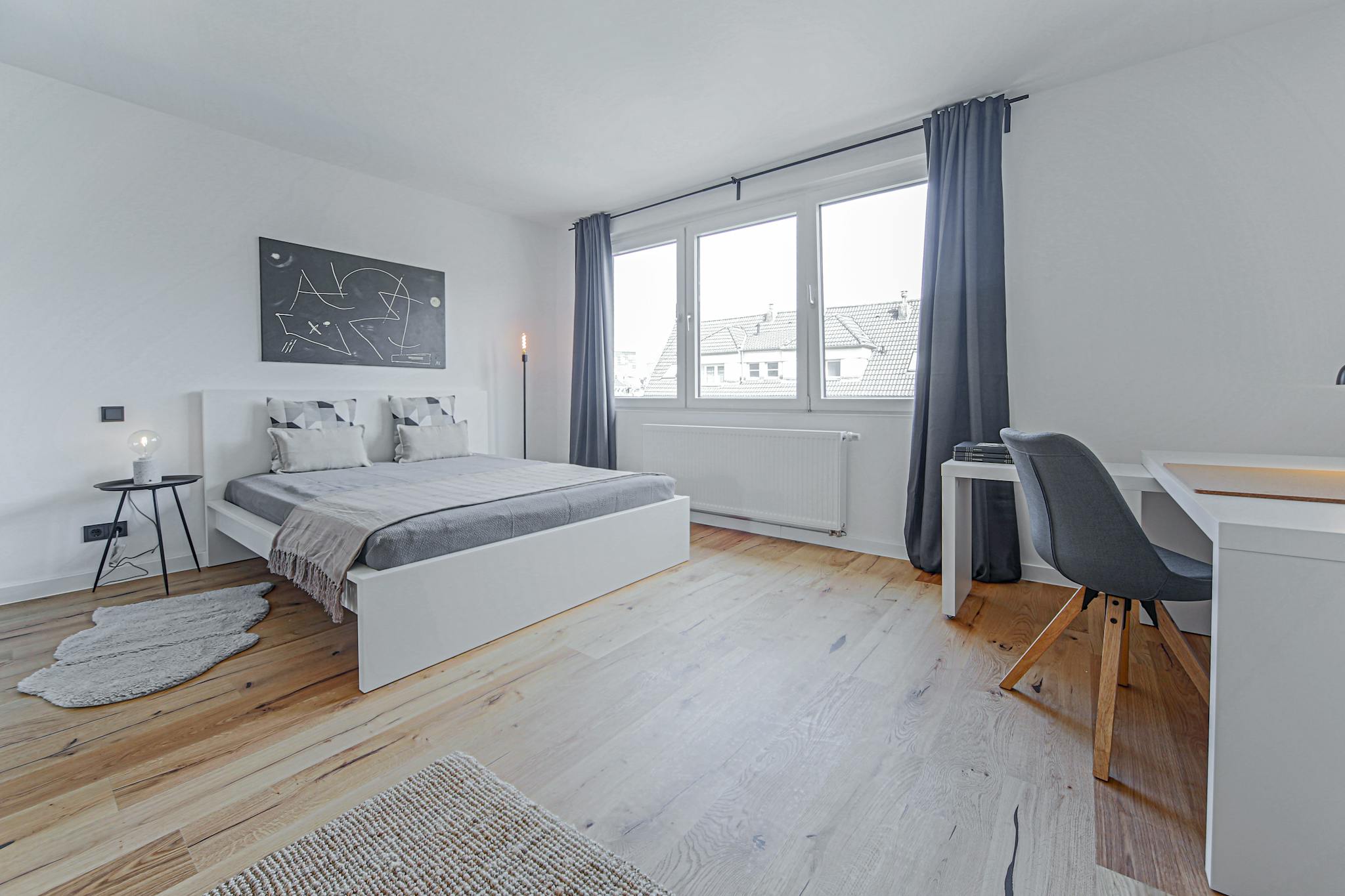  Entire Place  -  Gladbacher Straße, Düsseldorf  - Gallery -  1