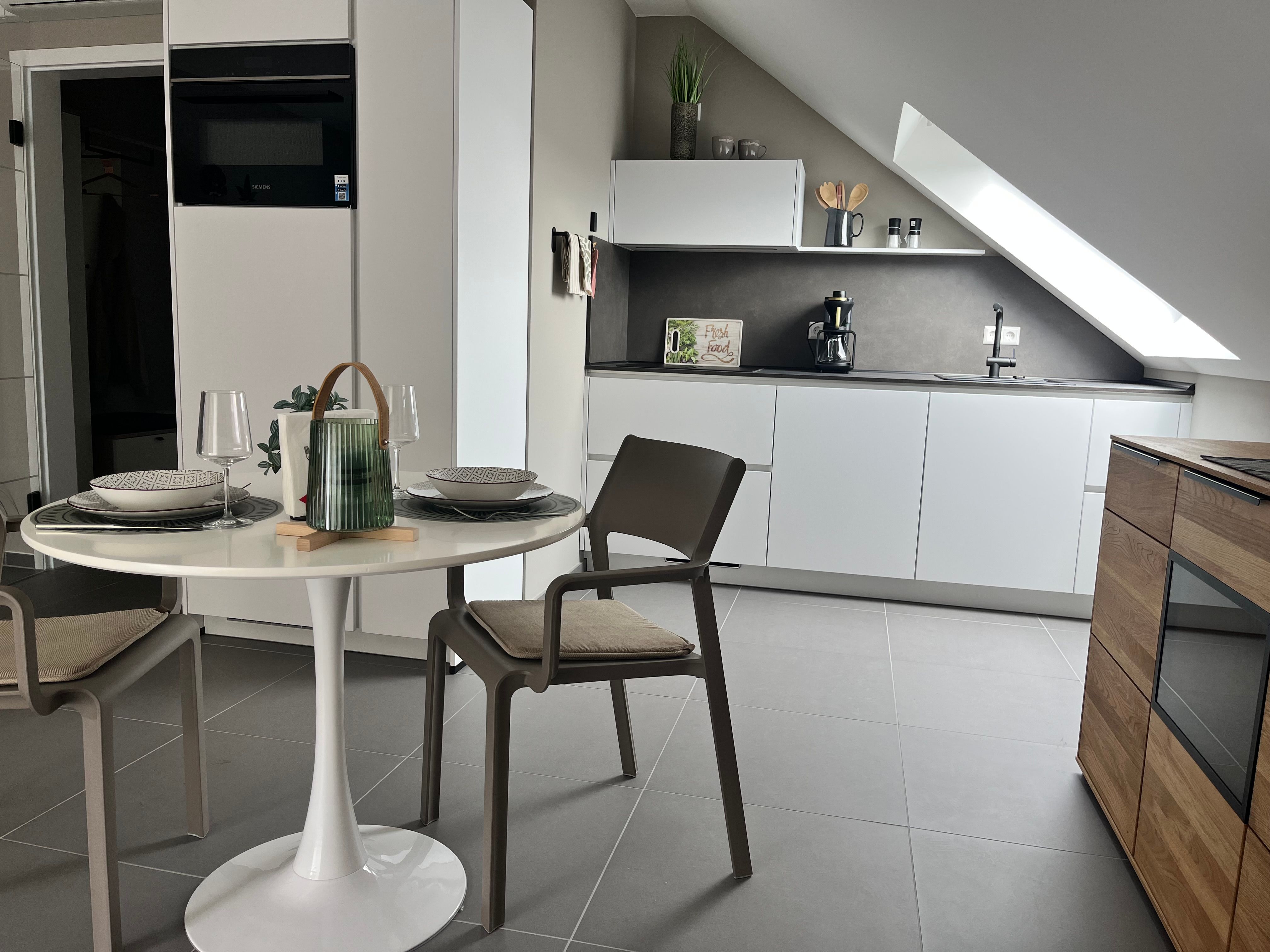  Stilvolle Dachgeschoss Wohnung  -  Stilvolle Dachgeschoss Wohnung  - Gallery -  28