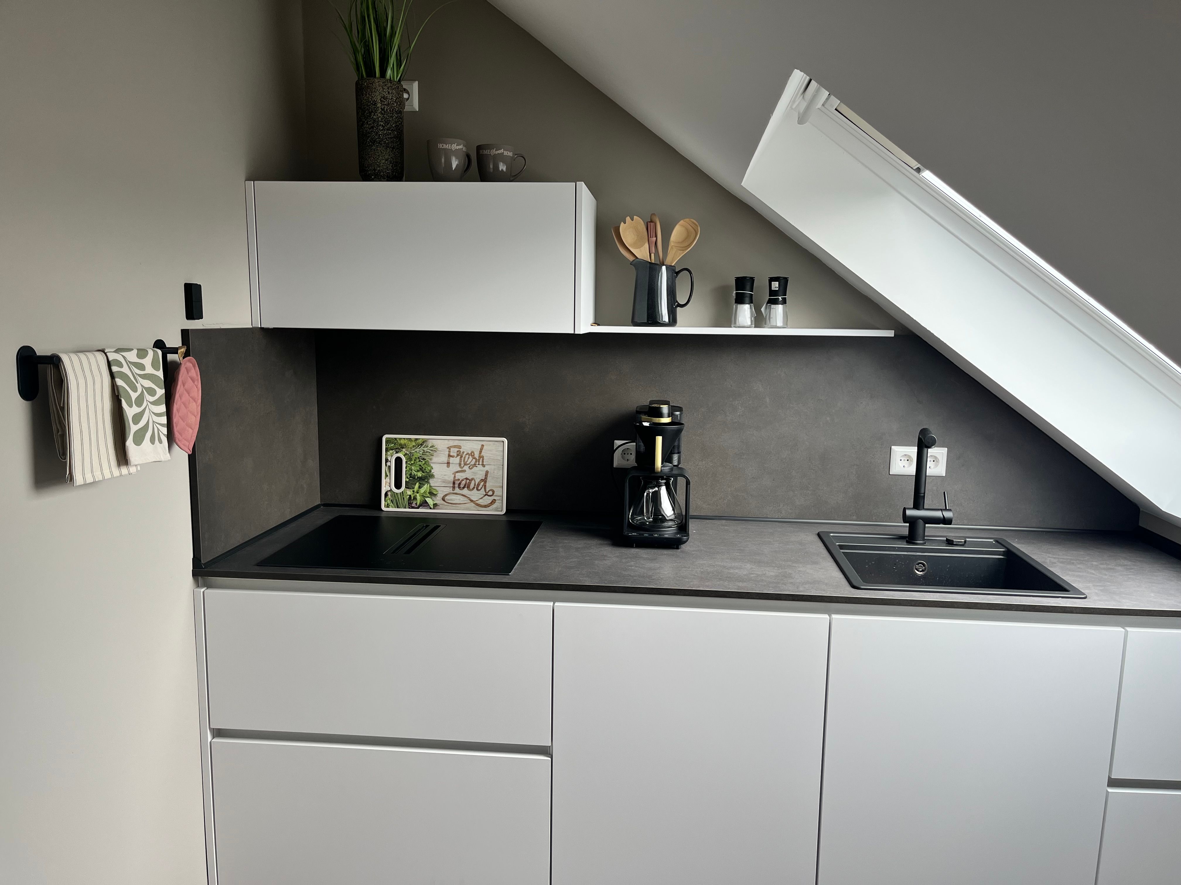  Stilvolle Dachgeschoss Wohnung  -  Stilvolle Dachgeschoss Wohnung  - Gallery -  29