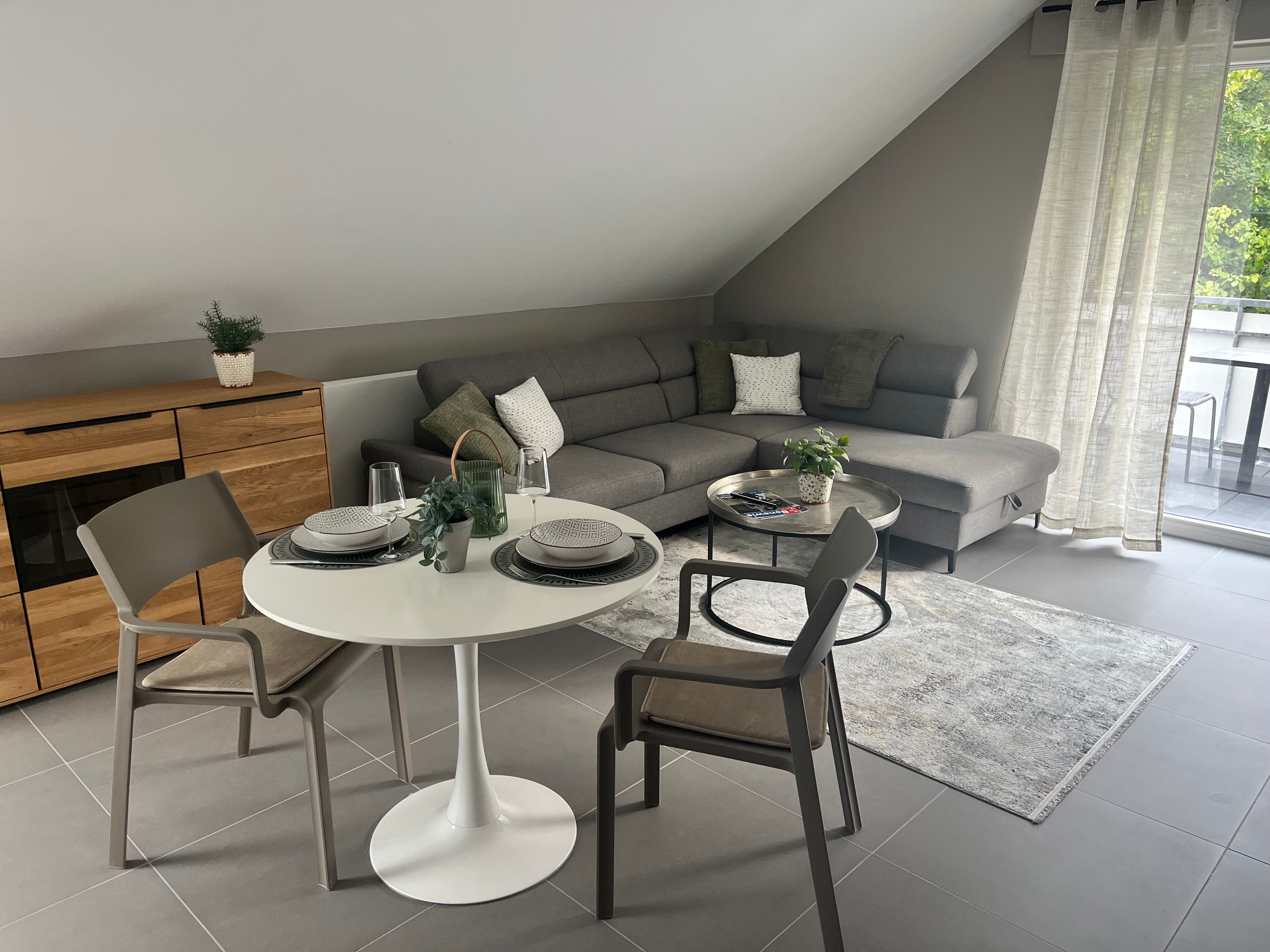  Stilvolle Dachgeschoss Wohnung  -  Stilvolle Dachgeschoss Wohnung  - Gallery -  14