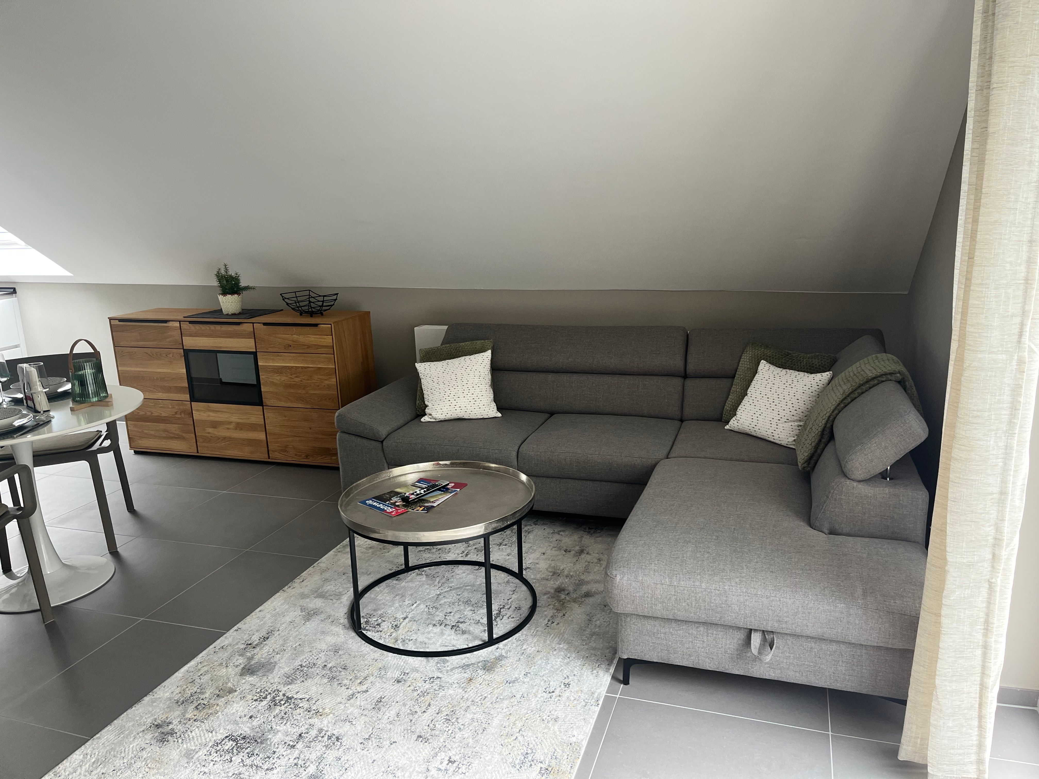  Stilvolle Dachgeschoss Wohnung  -  Stilvolle Dachgeschoss Wohnung  - Gallery -  12