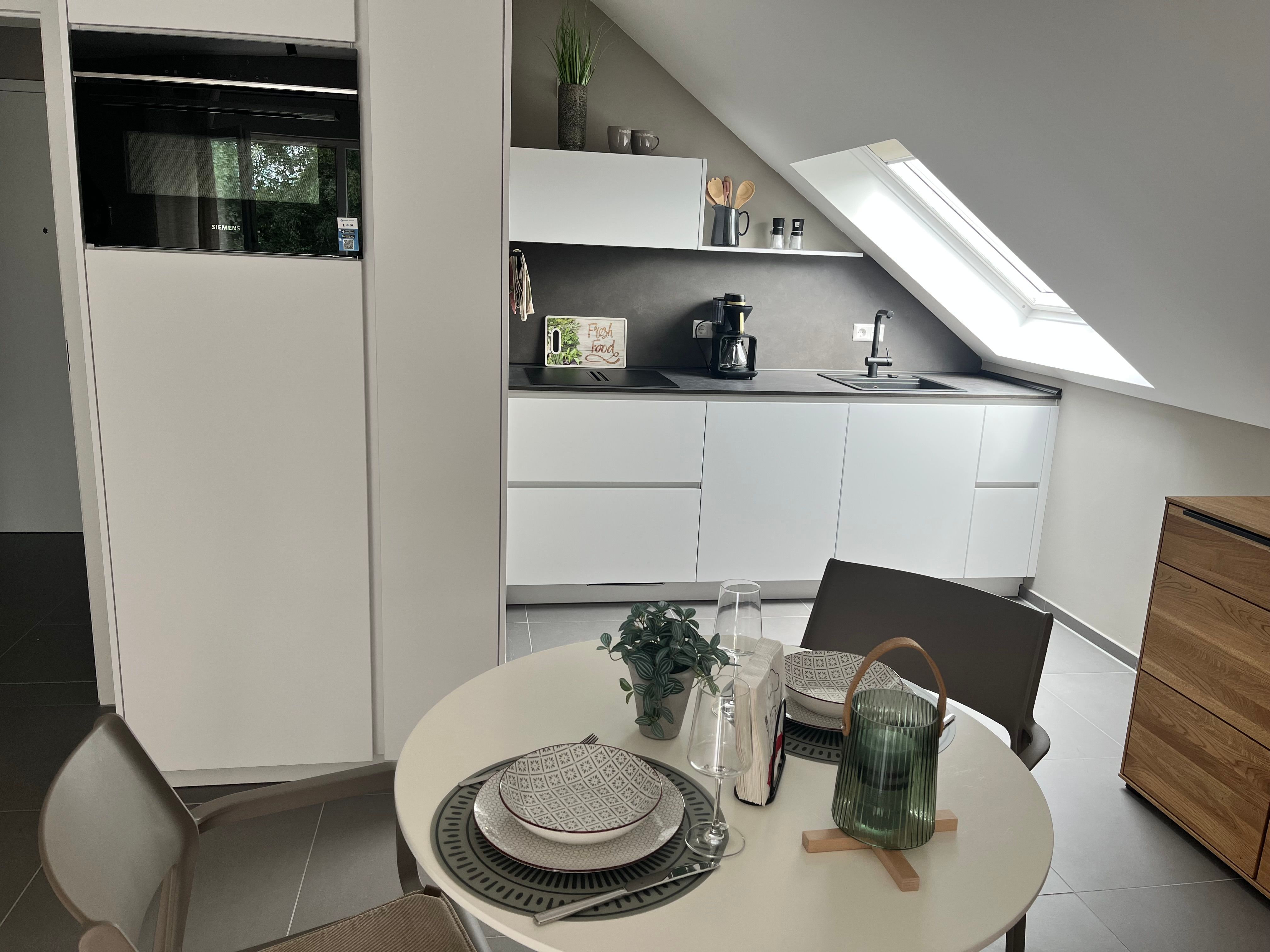  Stilvolle Dachgeschoss Wohnung  -  Stilvolle Dachgeschoss Wohnung  - Gallery -  17