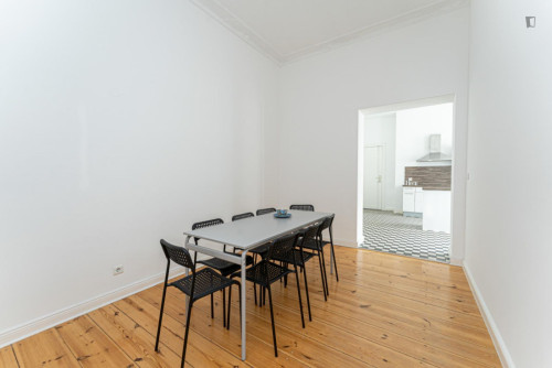 Cool single bedroom close to U Kurfürstendamm metro station  - Gallery -  5