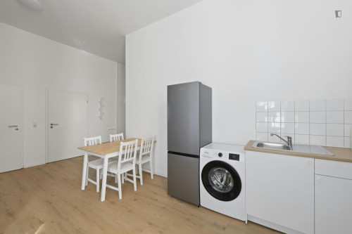 Double bedroom with a balcony, in the Schöneberg district  - Gallery -  4