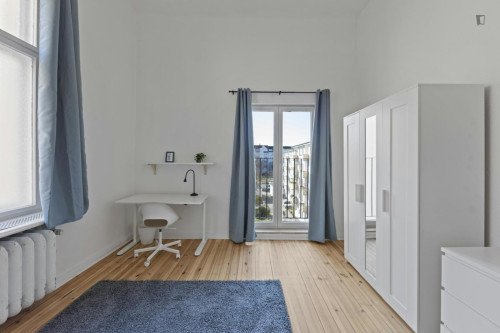 Double bedroom with a balcony, in the Schöneberg district