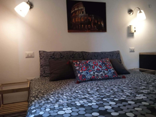 Room in Viale Leonardo da Vinci, Roma for 100 m² with 4 bedrooms  - Gallery -  5