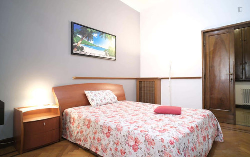 Room in Via Panama, Roma for 120 m² with 4 bedrooms