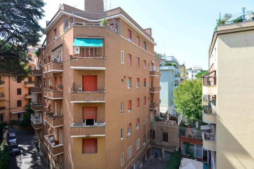 Room in Via Alberto Caroncini, Roma for 180 m² with 6 bedrooms