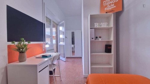 Room in Lungotevere di Pietra Papa, Roma with 6 bedrooms