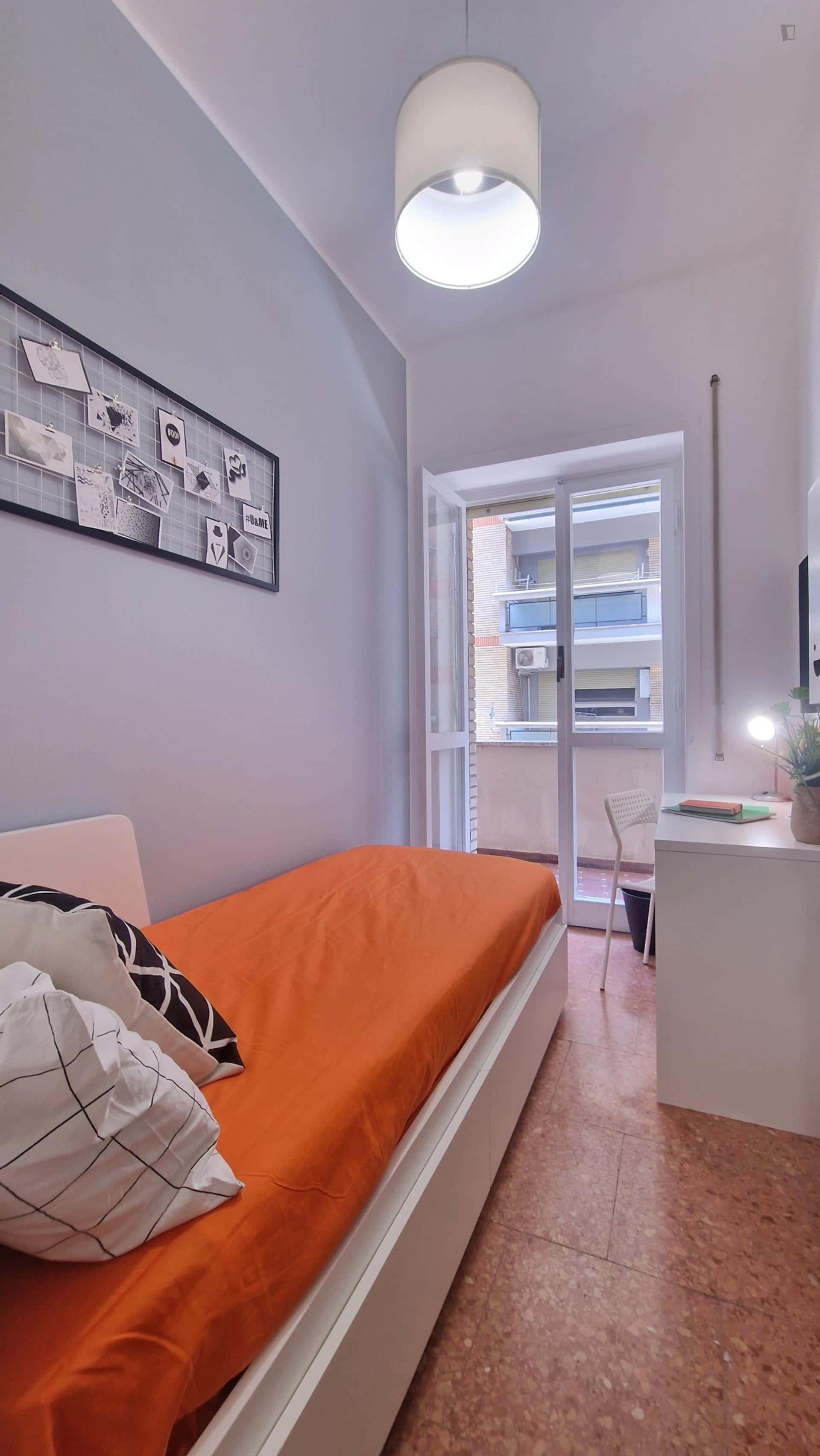  Room In Lungotevere Di Pietra Papa, Roma With 6 Bedrooms  -  Room in Lungotevere di Pietra Papa, Roma with 6 bedrooms  - Gallery -  1