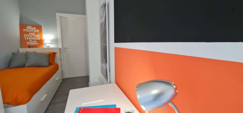 Room in Lungotevere di Pietra Papa, Roma for 155 m² with 6 bedrooms