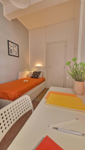 Room in Lungotevere di Pietra Papa, Roma for 156 m² with 6 bedrooms